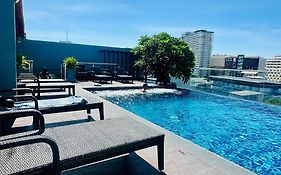 The Base Inn Pattaya